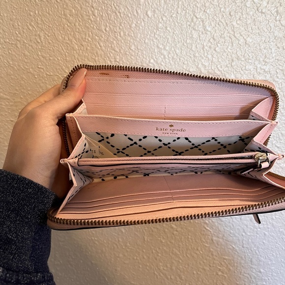 KATE SPADE BLUSH WALLET - Picture 4 of 8